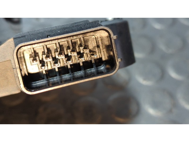 Recambio de cerradura puerta delantera izquierda para land rover discovery v6 td edition 60 yrs referencia OEM IAM FQJ000430  