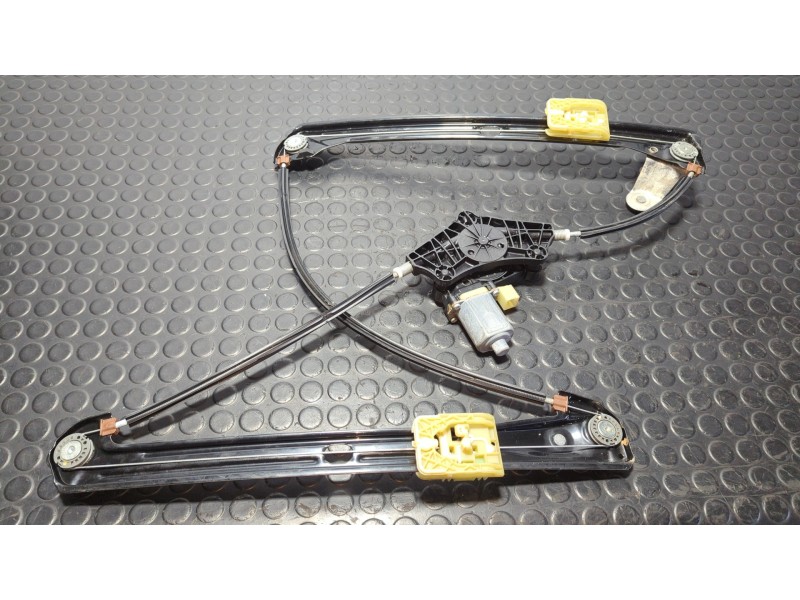 Recambio de elevalunas delantero derecho para volkswagen golf vii lim. 1,4 tsi referencia OEM IAM 5Q0959802B  