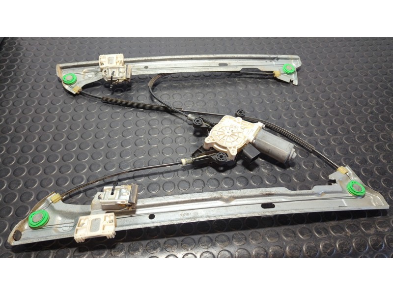 Recambio de elevalunas delantero derecho para mercedes-benz vito (w639) basic, combi 2.2 cdi referencia OEM IAM 927233105  