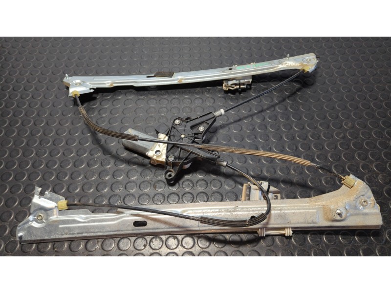 Recambio de elevalunas delantero izquierdo para mercedes-benz vito (w639) basic, combi 2.2 cdi referencia OEM IAM 927232105  