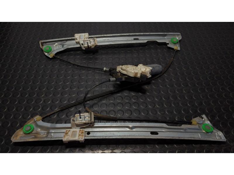 Recambio de elevalunas delantero izquierdo para mercedes-benz vito (w639) basic, combi 2.2 cdi referencia OEM IAM 927232105  