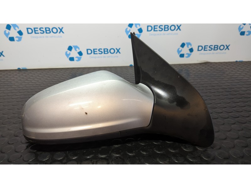 Recambio de retrovisor derecho para opel astra h ber. 1.7 cdti referencia OEM IAM 010806  