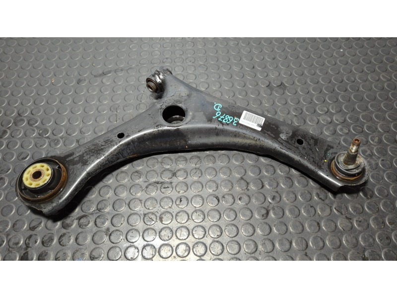 Recambio de brazo derecho inferior delantero para lancia voyager (404) 2.8 crd referencia OEM IAM P68157178AA  