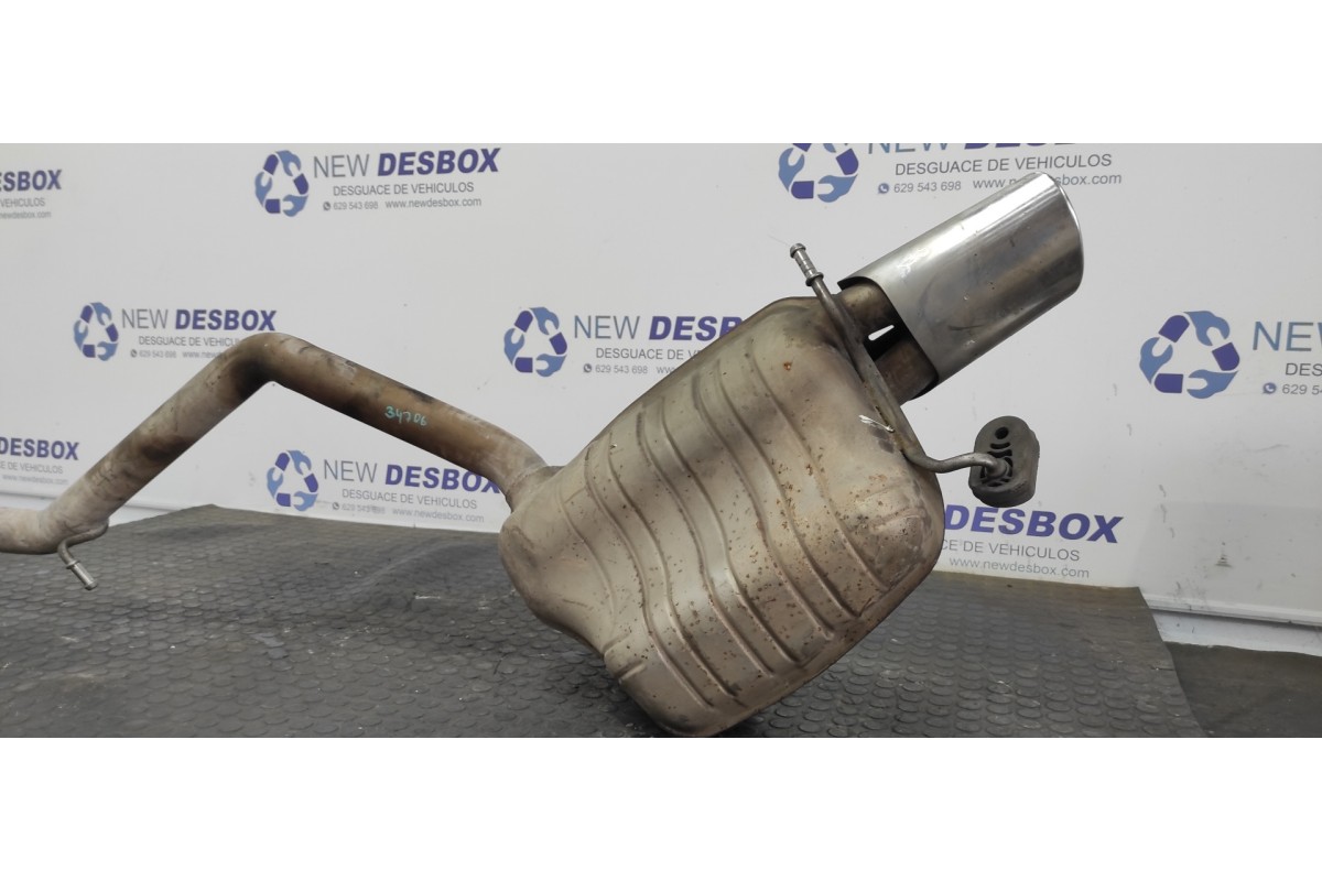 Recambio de tubo escape trasero para mercedes-benz clase c (w204) berlina 2.2 cdi cat referencia OEM IAM A2044911601  