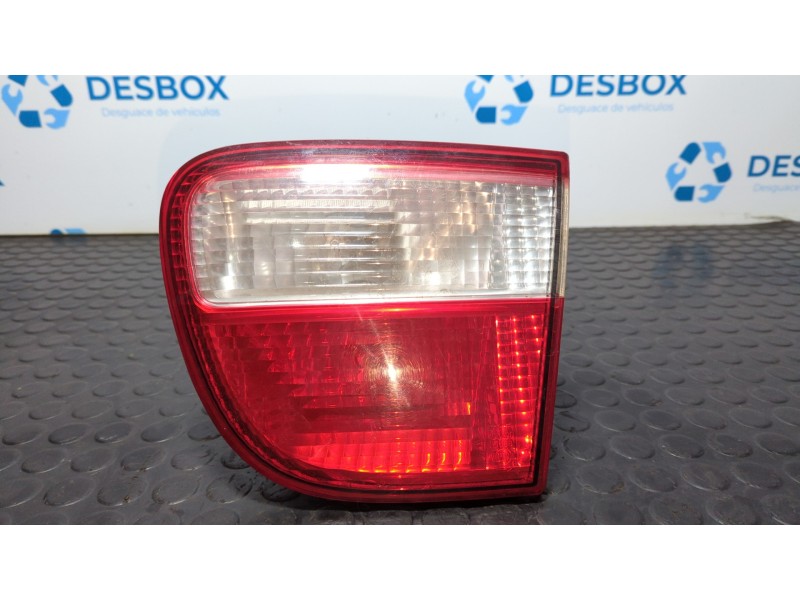 Recambio de piloto porton derecho para seat leon (1m1) stella referencia OEM IAM 1M6945092B  