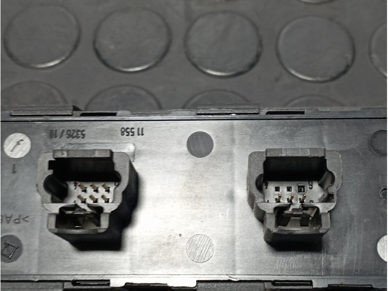 Recambio de mando elevalunas delantero izquierdo para peugeot 307 (s1) 2.0 hdi referencia OEM IAM 532697045  