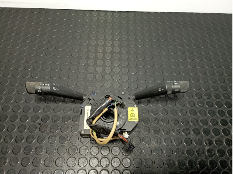 Recambio de mando multifuncion para fiat grande punto (199) 1.3 16v multijet active (55kw) referencia OEM IAM 7354104230AR  
