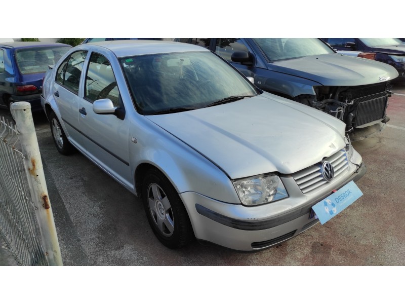 volkswagen bora berlina (1j2) del año 2001