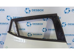 Recambio de puerta trasera derecha para renault clio iv 1.2 referencia OEM IAM    2