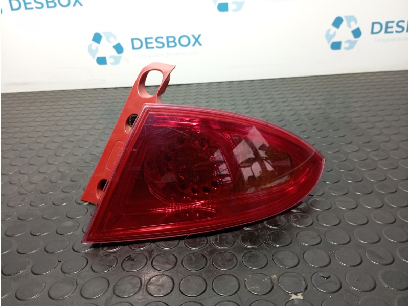 Recambio de piloto trasero derecho para seat leon (1p1) 1.6 tdi referencia OEM IAM 1P094509  
