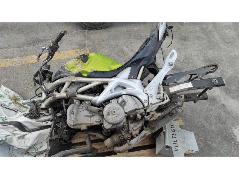suzuki sfv650 del año 0