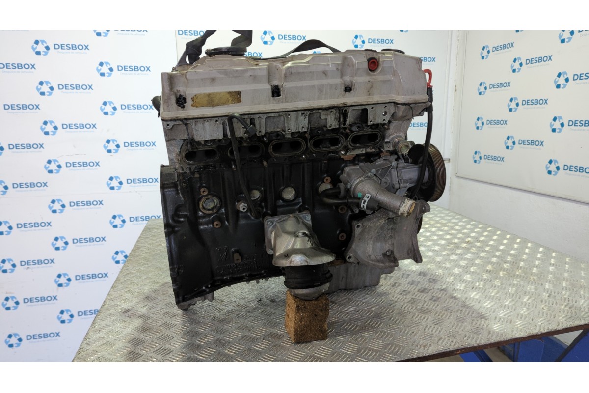 Recambio de motor para mercedes-benz clase c (w202) berlina 250 td (202.128) referencia OEM IAM OM605960  