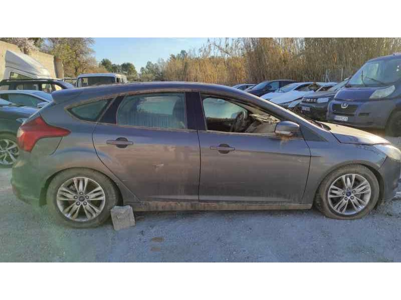 Recambio de puerta delantera derecha para ford focus lim. (cb4) 1.6 tdci referencia OEM IAM   