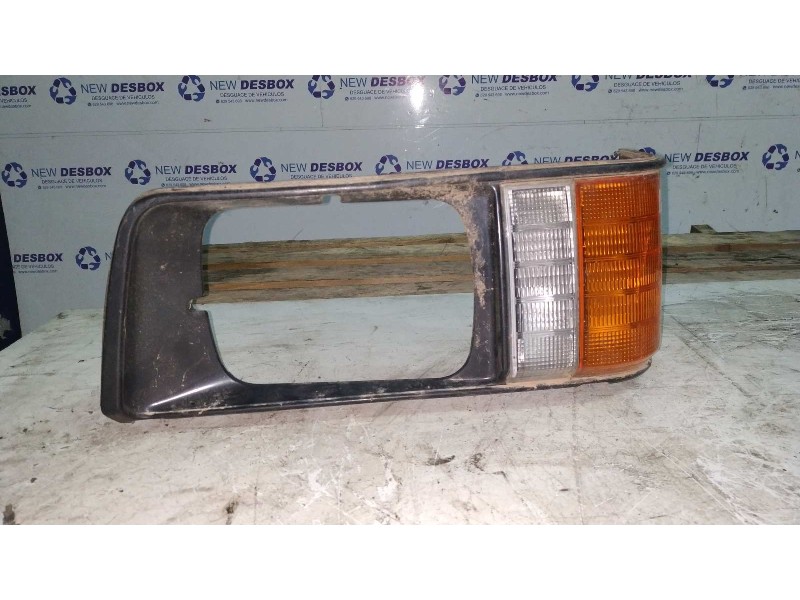 Recambio de piloto delantero izquierdo para mitsubishi l 300 (p00) caja cerr. largo, techo elev. referencia OEM IAM 0411760  