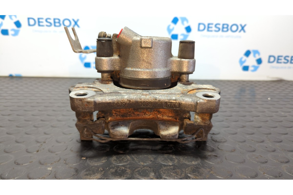 Recambio de pinza de freno delantera derecha para audi a4 berlina (8w2) 2.0 tdi referencia OEM IAM 8W06DH  