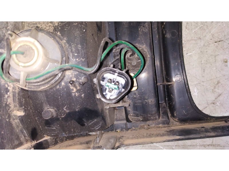 Recambio de piloto delantero izquierdo para mitsubishi l 300 (p00) caja cerr. largo, techo elev. referencia OEM IAM 0411760  