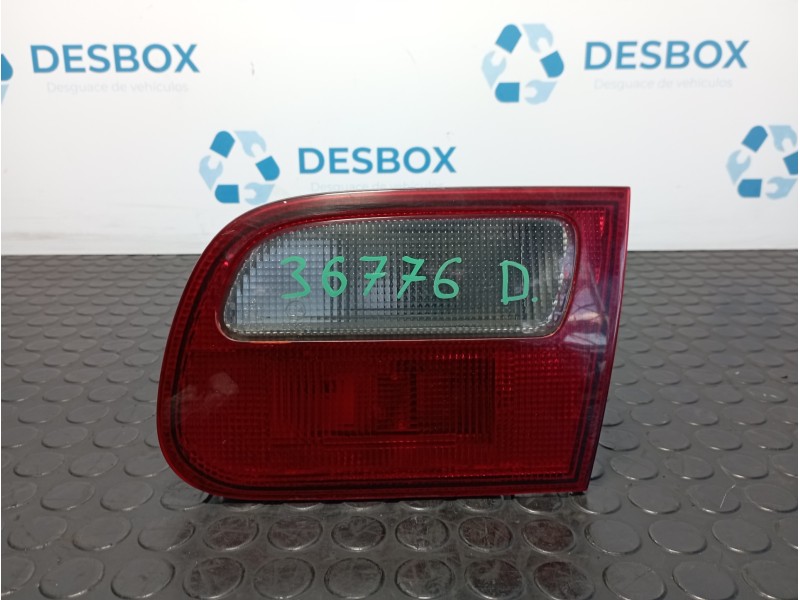 Recambio de piloto porton derecho para honda civic (af-as) referencia OEM IAM 04431124  