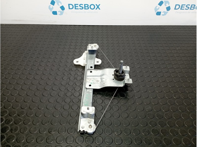 Recambio de elevalunas trasero derecho para renault clio iv 1.2 referencia OEM IAM 827003722R  