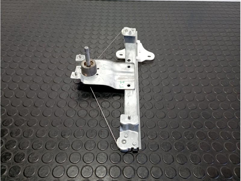 Recambio de elevalunas trasero izquierdo para renault clio iv 1.2 referencia OEM IAM 827013204R  