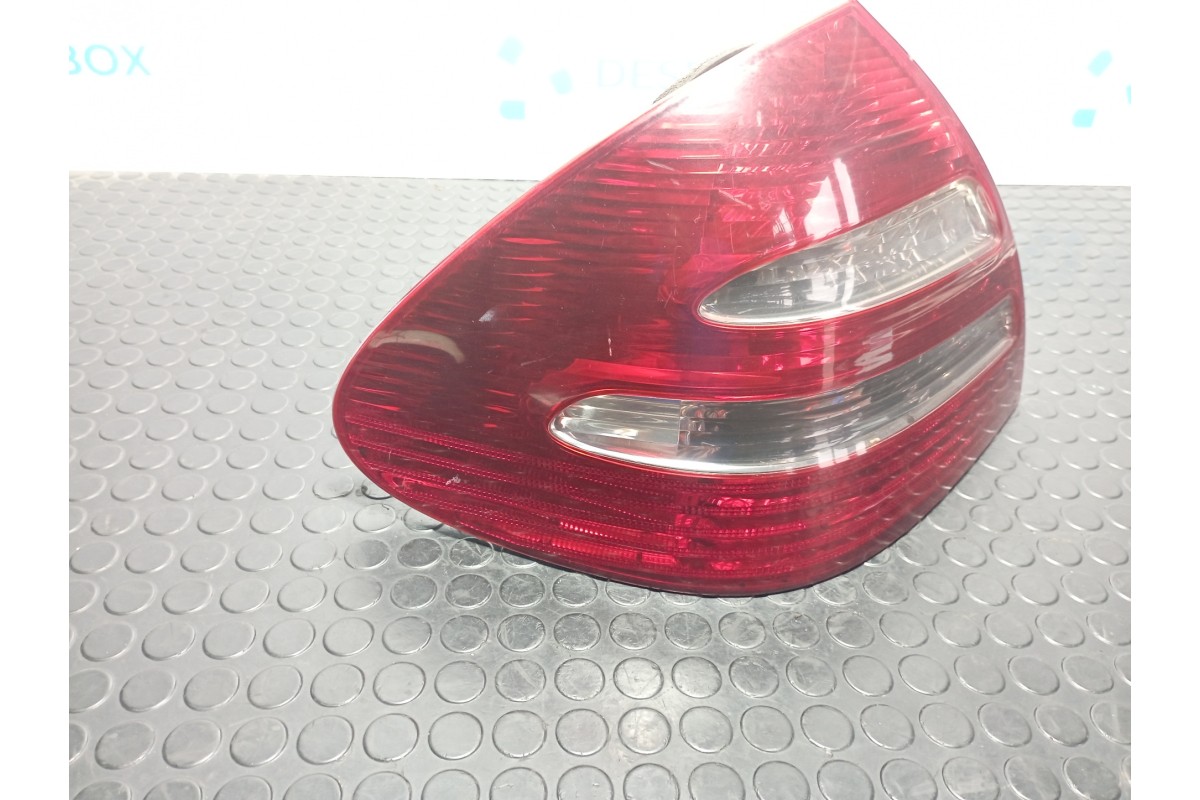 Recambio de piloto trasero izquierdo para mercedes-benz clase e (w211) berlina e 220 cdi referencia OEM IAM A2118200364  