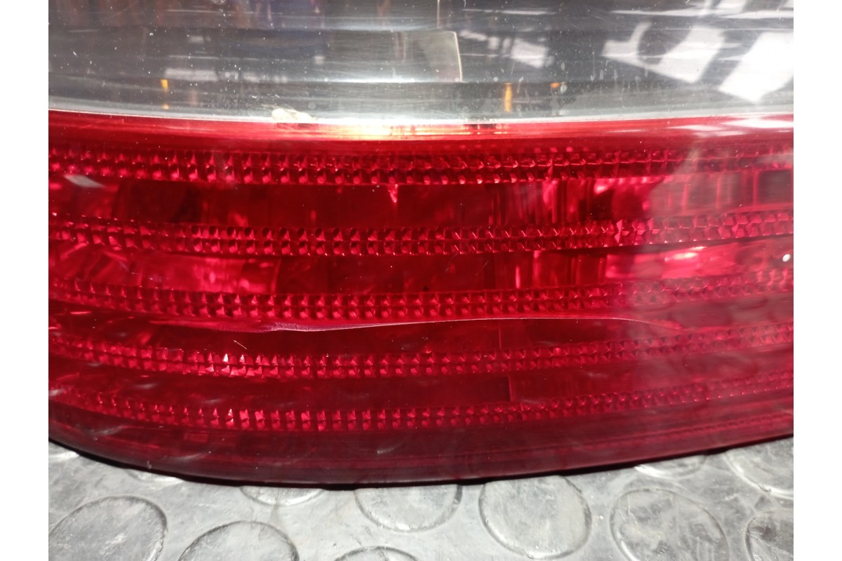 Recambio de piloto trasero izquierdo para mercedes-benz clase e (w211) berlina e 220 cdi referencia OEM IAM A2118200364  