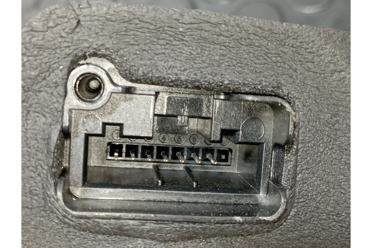 Recambio de cerradura puerta delantera izquierda para volkswagen tiguan 2.0 tdi referencia OEM IAM 5NB837015C  