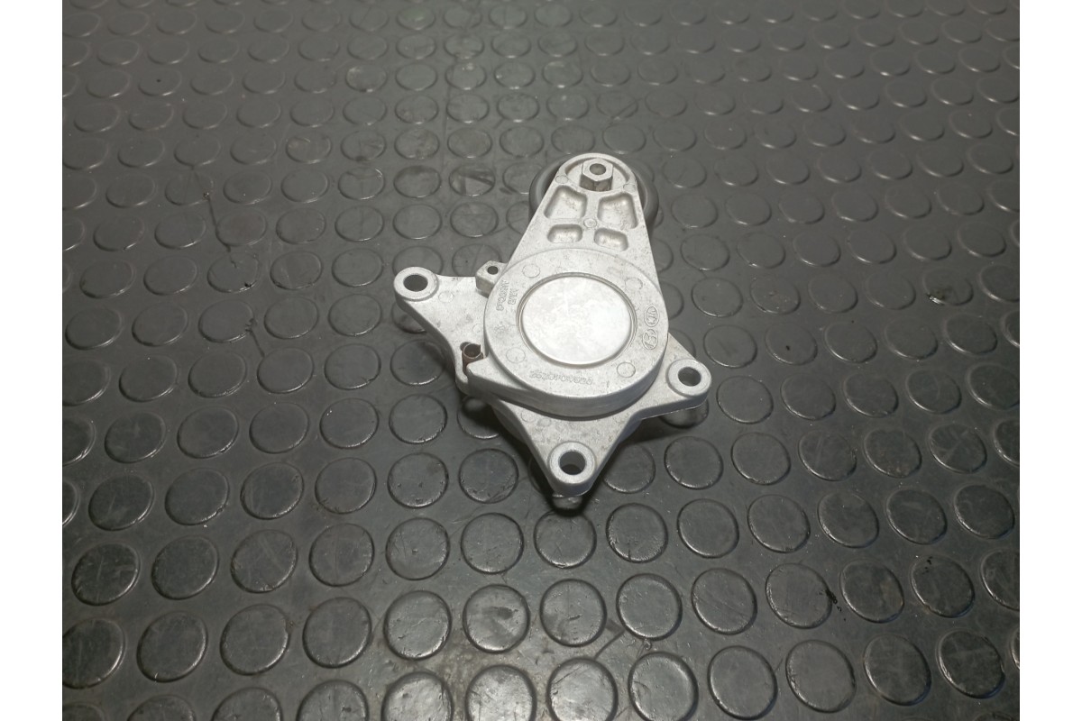 Recambio de tensor correa auxiliar para hyundai i20 active classic blue referencia OEM IAM 2528104520  