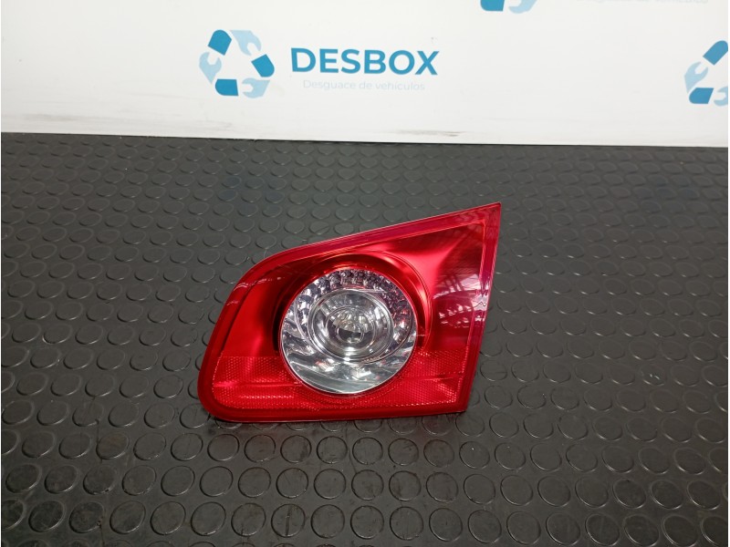 Recambio de piloto porton derecho para volkswagen passat variant (3c5) 2.0 tdi referencia OEM IAM 27448002  