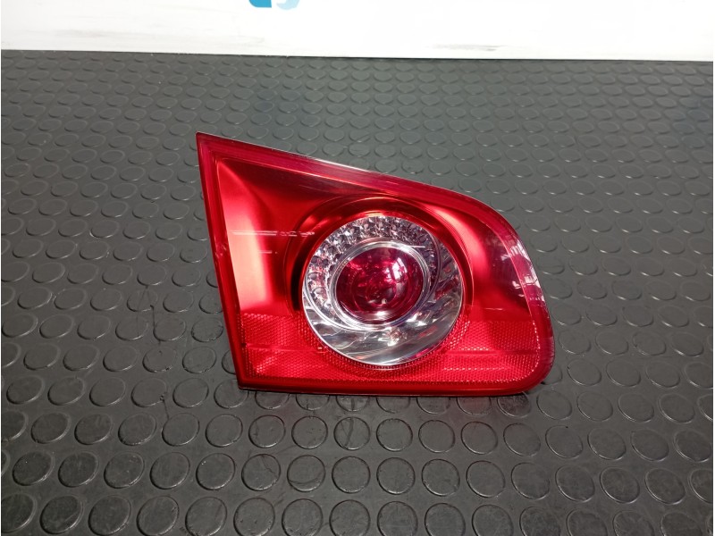 Recambio de piloto porton izquierdo para volkswagen passat variant (3c5) 2.0 tdi referencia OEM IAM 27449002  