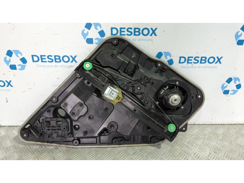 Recambio de elevalunas trasero derecho para mercedes-benz clase a (w176) 2.2 referencia OEM IAM A2047302835  