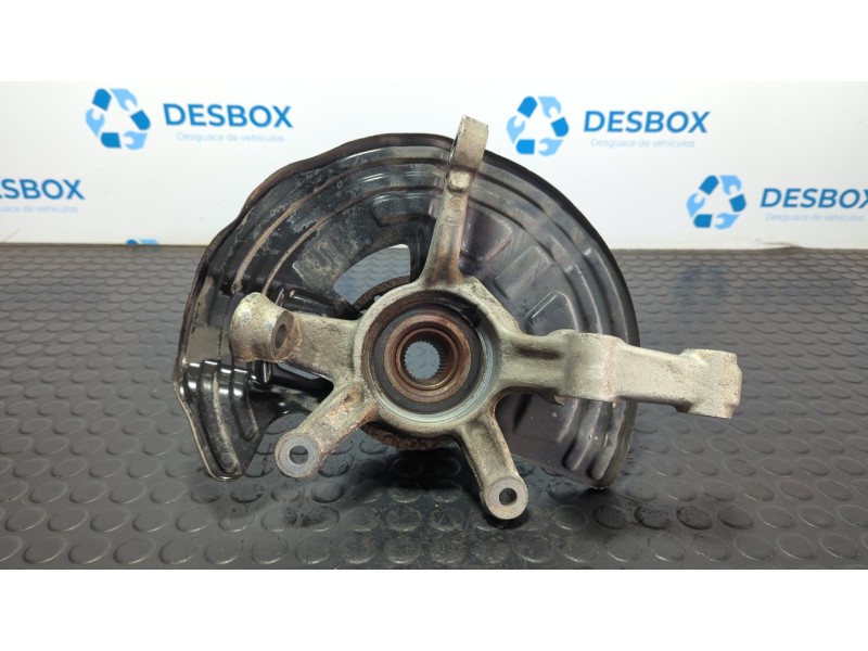 Recambio de mangueta delantera izquierda para mercedes-benz clase a (w176) 2.2 referencia OEM IAM A2464210720  
