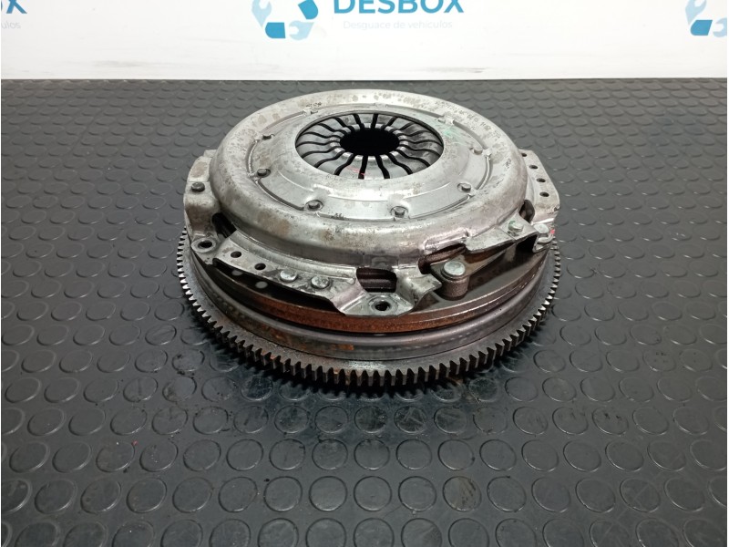 Recambio de volante motor bimasa para chrysler jeep cherokee referencia OEM IAM 52104302AK  