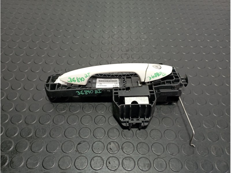 Recambio de maneta delantera izquierda para mercedes-benz clase a (w176) 2.2 referencia OEM IAM A2047600170  