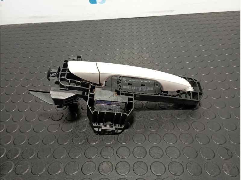 Recambio de maneta trasera derecha para mercedes-benz clase a (w176) 2.2 referencia OEM IAM A2047600270  