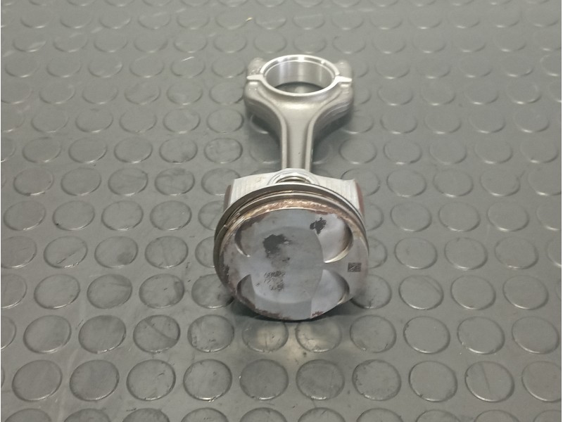 Recambio de piston para volkswagen polo vi (ae1) referencia OEM IAM 1505AC  