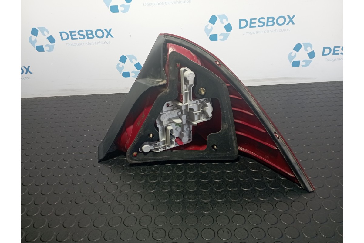Recambio de piloto trasero izquierdo para ford mondeo turnier (ge) 2.0 tdci cat referencia OEM IAM 1S7113405A  