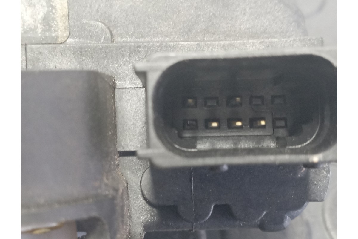 Recambio de cerradura puerta trasera derecha para opel mokka x mokka x 1.3 i referencia OEM IAM 13579546  