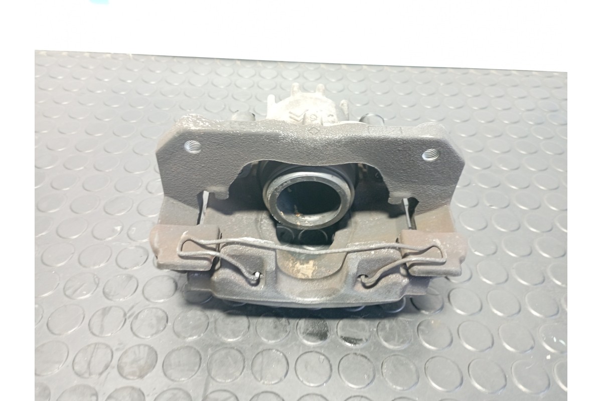 Recambio de pinza de freno delantera derecha para peugeot 508 sw sw allure hdi 116 referencia OEM IAM N168  