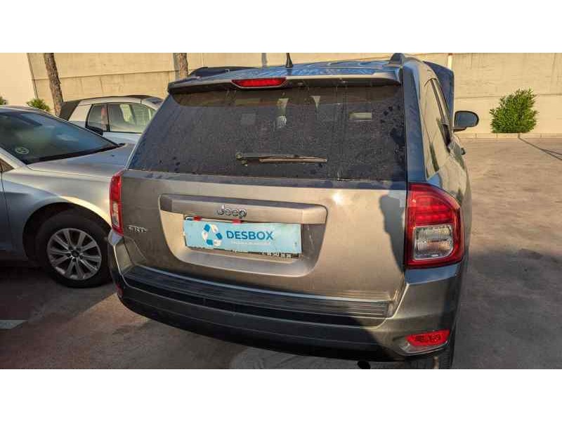 Recambio de paragolpes trasero para chrysler jeep compass 2.2 crd cat referencia OEM IAM   