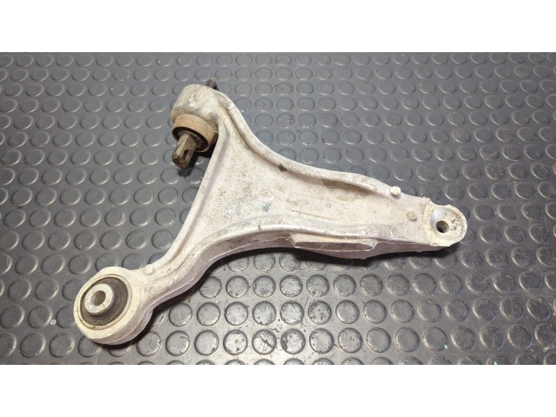 Recambio de brazo derecho inferior delantero para volvo xc70 2.4d referencia OEM IAM SV66200161  