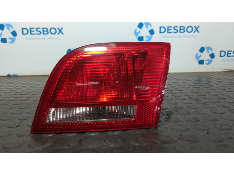 Recambio de piloto porton derecho para audi a3 (8p) 1.9 tdi referencia OEM IAM 8P4945094B  