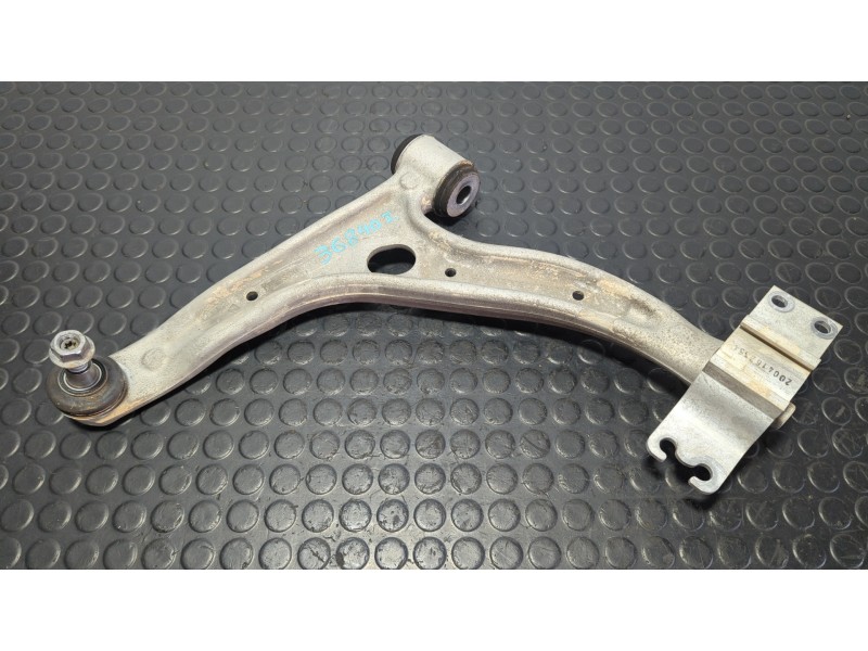 Recambio de brazo izquierdo inferior delantero para mercedes-benz clase a (w176) 2.2 referencia OEM IAM A2463330300  
