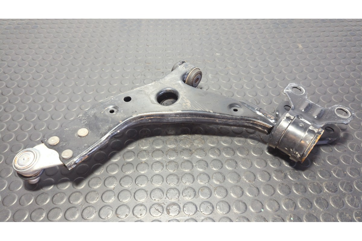 Recambio de brazo derecho inferior delantero para ford kuga 1.5 ecosport referencia OEM IAM CV6113D034AA  