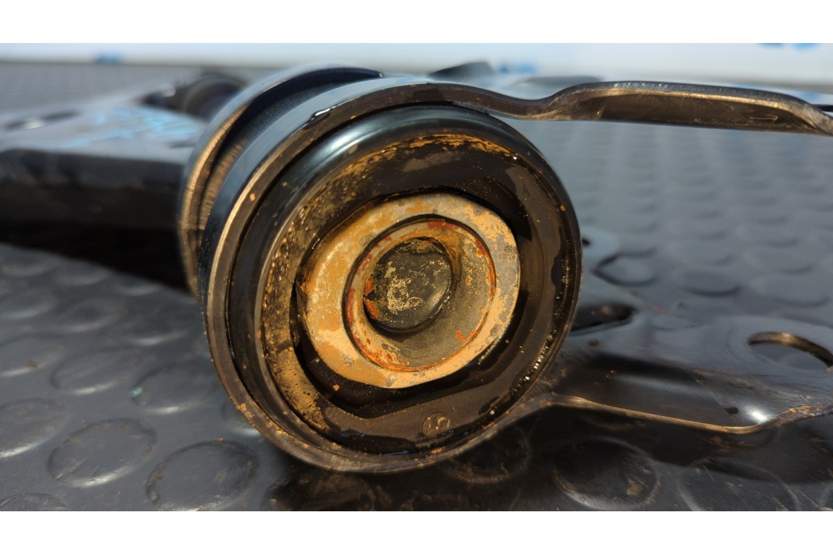 Recambio de brazo izquierdo inferior delantero para ford kuga 1.5 ecosport referencia OEM IAM CV613A262AAA  