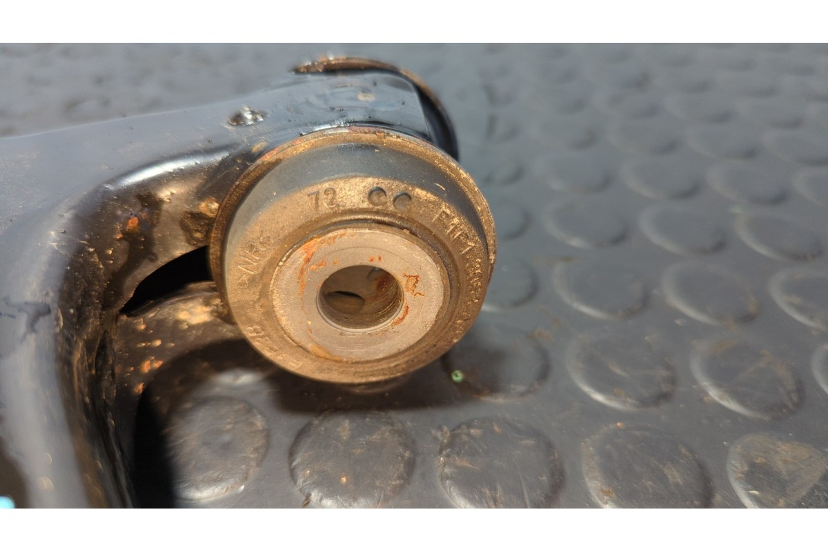 Recambio de brazo izquierdo inferior delantero para ford kuga 1.5 ecosport referencia OEM IAM CV613A262AAA  