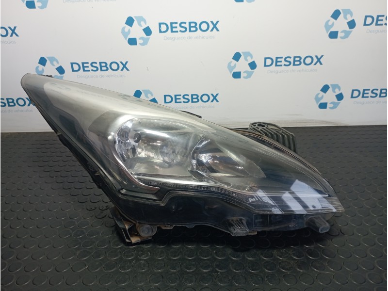 Recambio de faro derecho para peugeot 3008 1.6 referencia OEM IAM 9805505380  