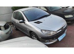 peugeot 206 berlina del año 2001
