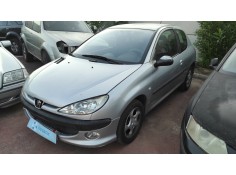 peugeot 206 berlina del año 2001 2