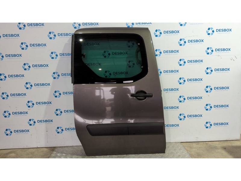Recambio de puerta lateral corredera derecha para peugeot partner 1.5 hdi referencia OEM IAM   