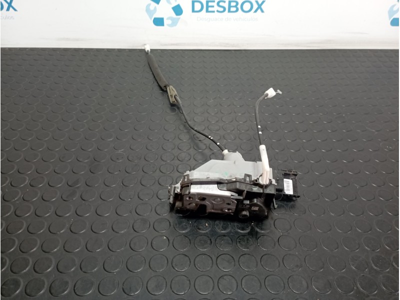 Recambio de cerradura puerta trasera derecha para peugeot 3008 1.6 referencia OEM IAM A048069  